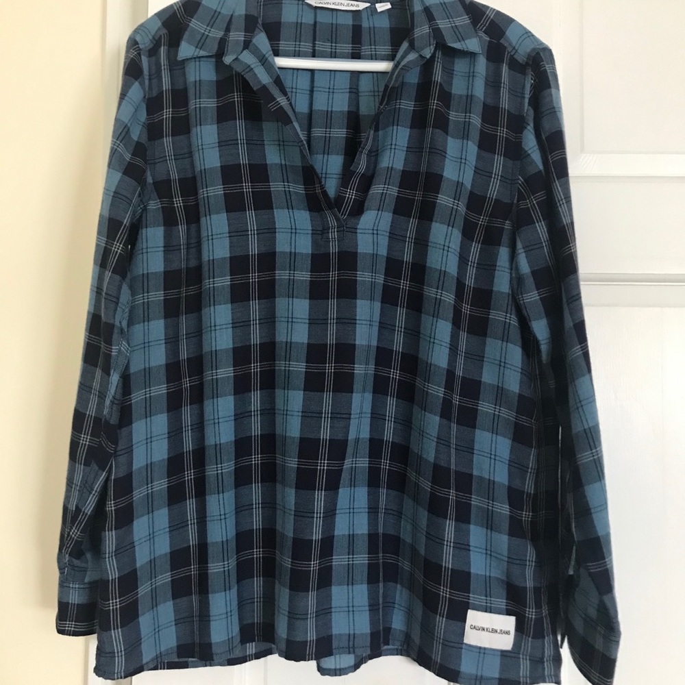 Calvin Klein long sleeve pull-on style plaid shirt